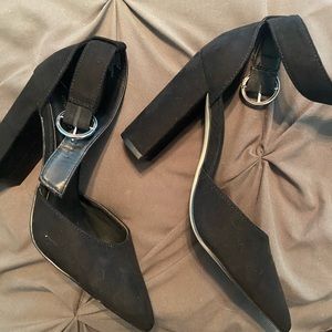 Madden Girl black heels. Excellent condition. Size 6.